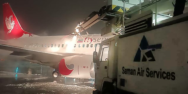 The start of anti-icing/de-icing operation of Saman Air Services Company